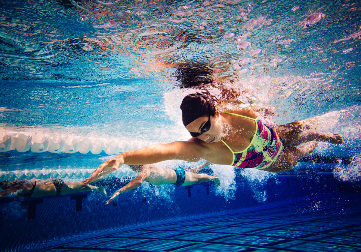 Psychologia pływania: Jak radzić sobie ze stresem przed zawodami?